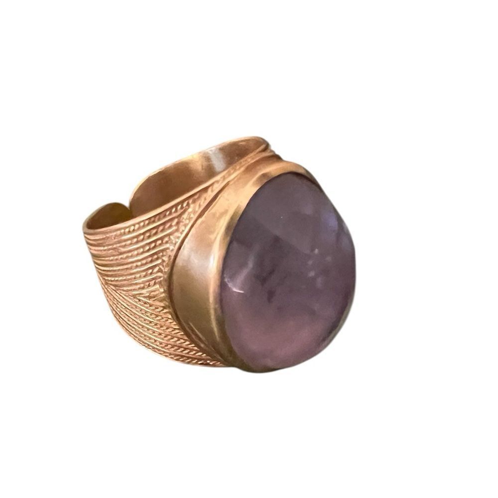 Julie vos Elegant Gold and Purple Ring